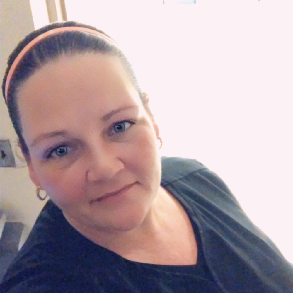 Meet your Posher, Alicia